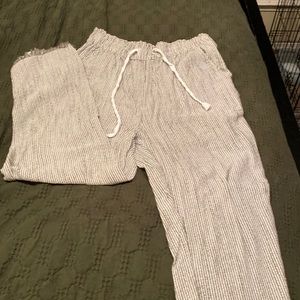 Aerie White and Grey flowy pants